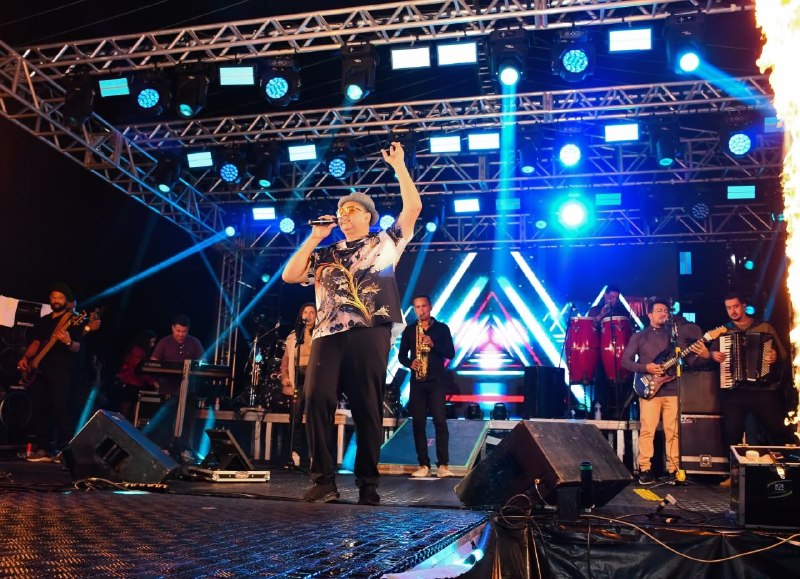 Cantor e compositor Deny Rouzart prepara nova fase da carreira com foco em músicas autorais - Noticia